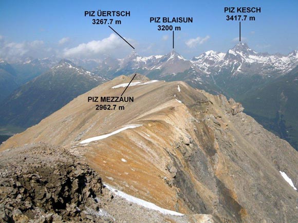 Piz Mezzaun - Immagine ripresa dalla cima intermedia