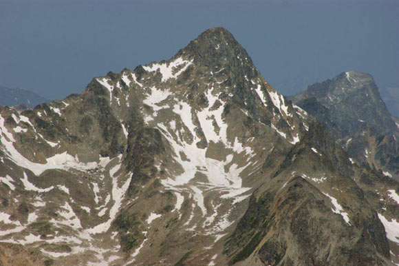 Piz Ot - Il Piz Ot da ESE, immagine ravvicinata dalla vetta del Piz Vadret