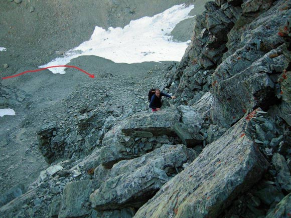 Piz Platta - Talihorn - In basso la conca nevosa e il conoide detritico risalito