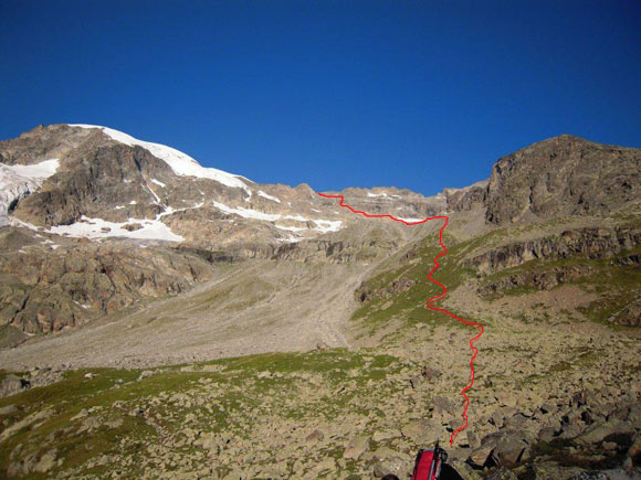Piz Tschierva - L'itinerario di salita alla Fuorcla da Boval dietro la Chamanna. A sinistra il Piz Morteratsch