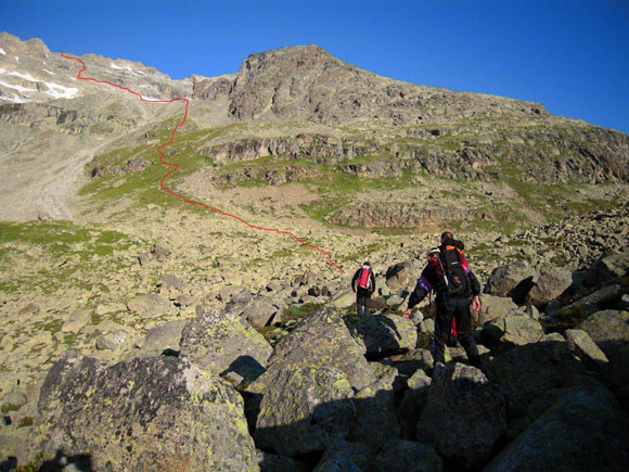 Piz Tschierva - In salita, 850 m fino alla Fuorcla da Boval su sentiero non sempre segnalato ma intuibile