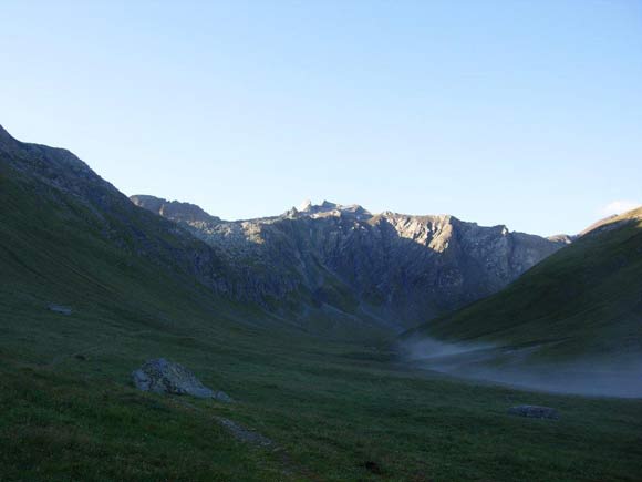 Piz Turba - A met strada fra Juf e Mutt, al centro il Piz Turba