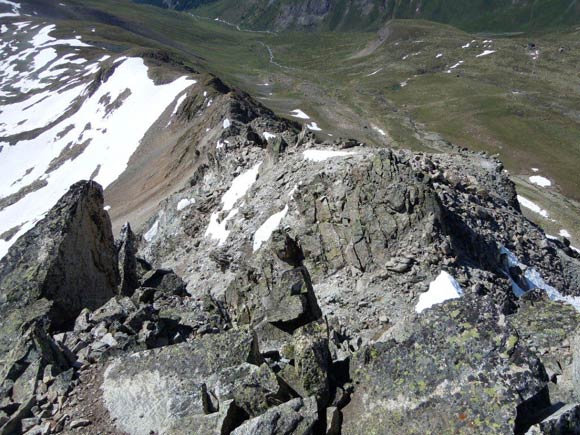 Piz Viroula - In discesa dalla Cima W. In alto a destra la capanna
