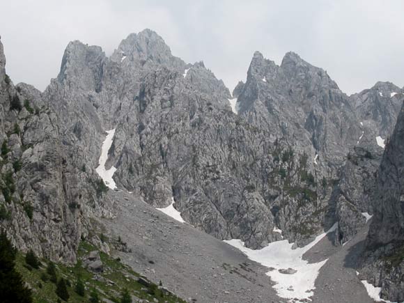 pizzocaminocamuno - Vista dalla base del ghiaione di salita