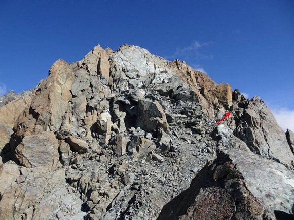 Pizzo Cassandra - La placca grigia che si supera a destra