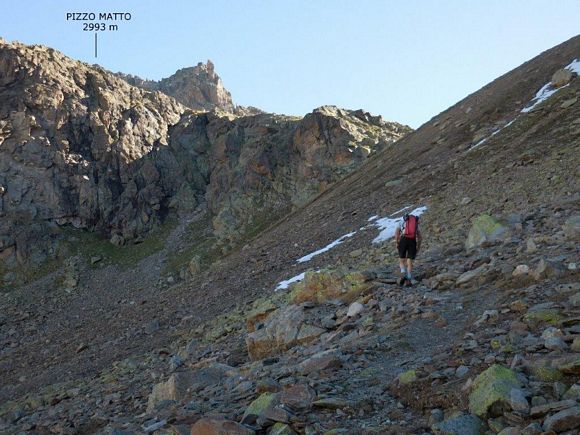 Pizzo Matto - In salita, sul pendio morenico