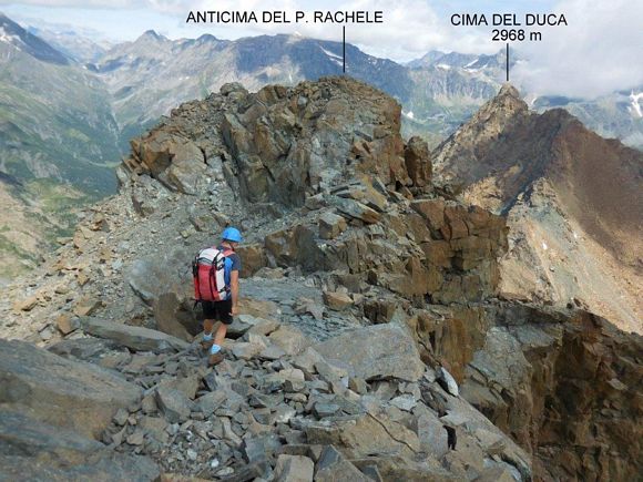 Pizzo Rachele - Dalla vetta, si inizia la discesa