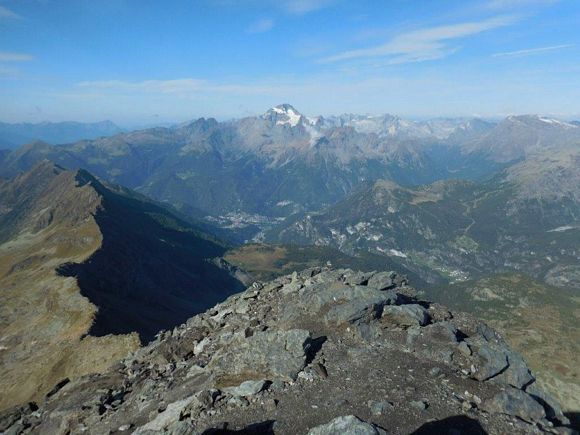 Pizzo Scalino - Panorama verso W, al centro il M. Disgrazia