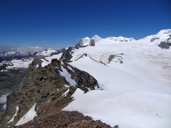 Pizzo Varuna - La cresta NW/W dalla vetta e il panorama verso Argent-Zup-Bellavista-Pal