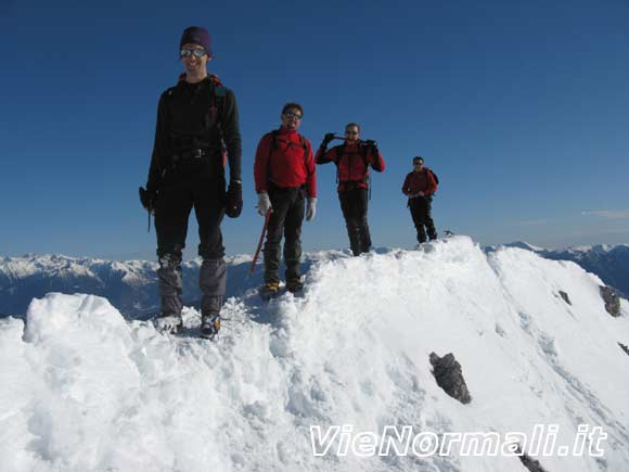 pozzera - La stretta cresta della cima