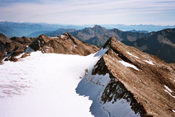 puntadelloscudo - Panorama verso E, a sinistra la Punta Livi, a destra la Punta Peder di Fuori