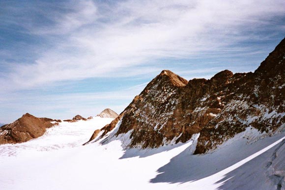 puntadelloscudo - la Punta Peder di Mezzo dal Passo di Rosim