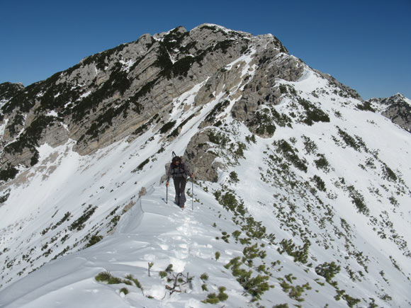 puntapettorina - Lungo la cresta di collegamento con la Cima Valdritta