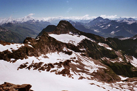 Puntone dei Fraciàn - Rheinquellhorn - Panorama di vetta verso ENE, al centro lo Zapporthorn