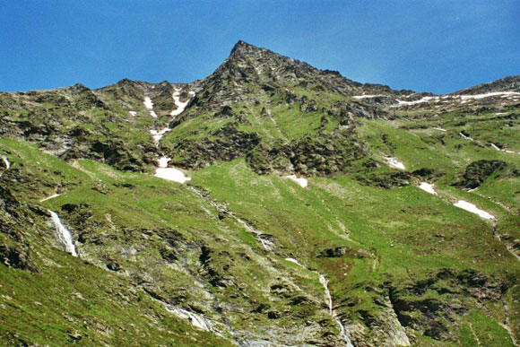 Puntone dei Fraciàn - Rheinquellhorn - Il Puntone dei Fracin da poco sopra l'Alpe di Giumello