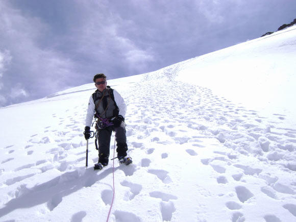 Punta San Matteo - Cresta S - Discesa lungo la pala ghiacciata della via normale