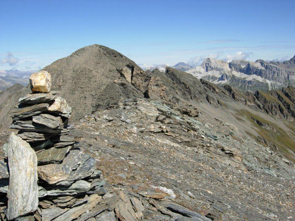 Tscheischhorn - La cima S, la Cima Centrale e poco a destra del centro immagine il risalto verticale della Cima N