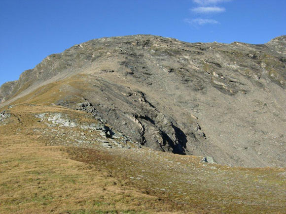 Tscheischhorn - Sul costone NE della Cima S che  a centro immagine