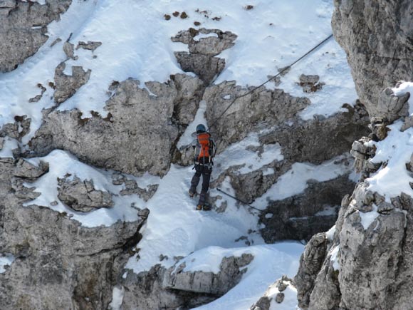 Zuccone Campelli - Passaggio attrezzato nell'intaglio prima della cima