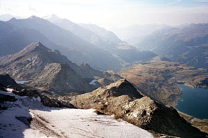 Traversata delle cime del Pizzo Suretta - Panorama verso S dalla vetta