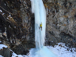 Corso base ice climbing in Valle Aosta