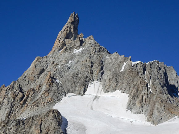 Il Dente del Gigante, la guglia delle Alpi